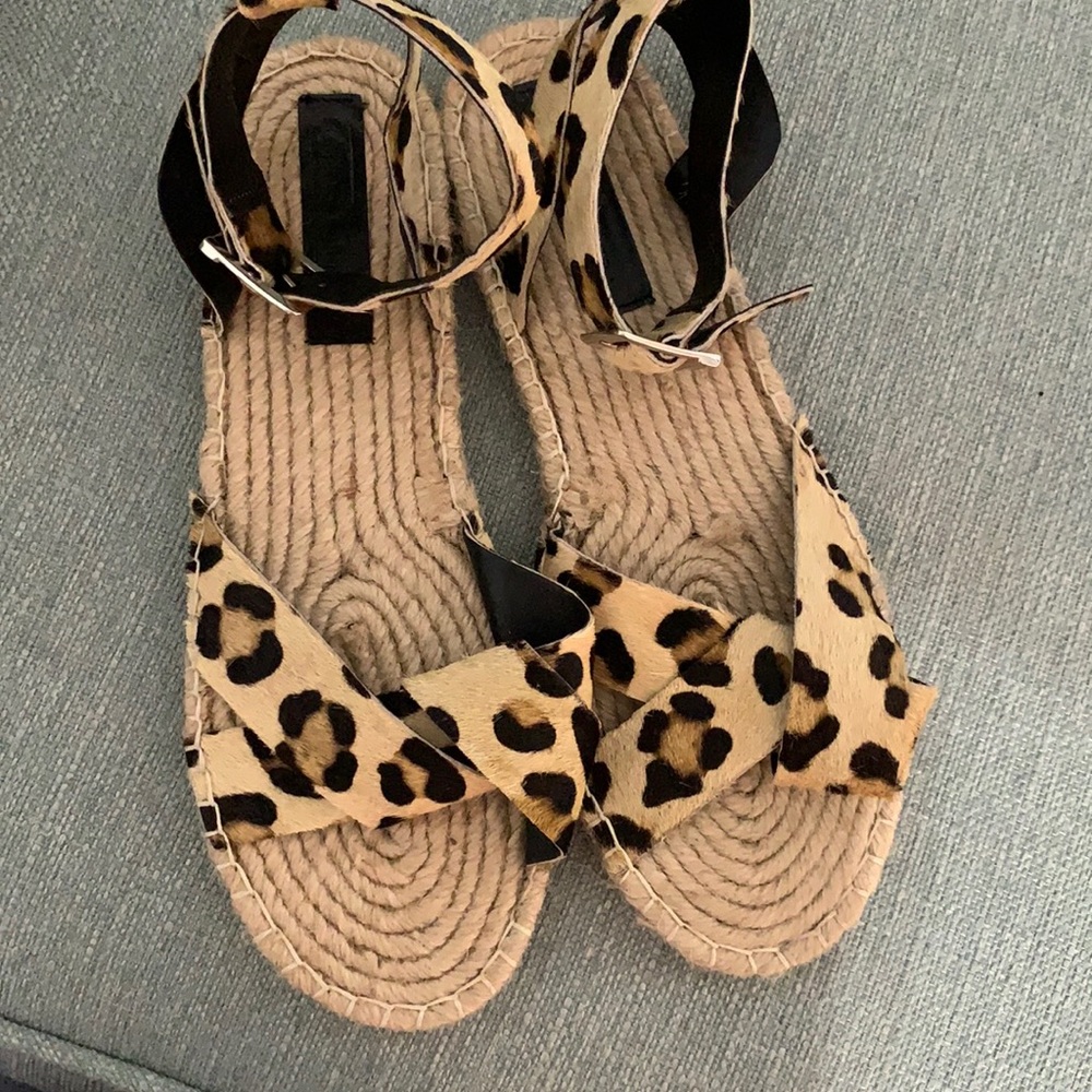 Leopard faux fur sandals NEW